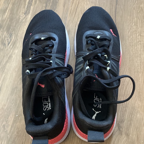 Puma Sneakers - Picture 2 of 5